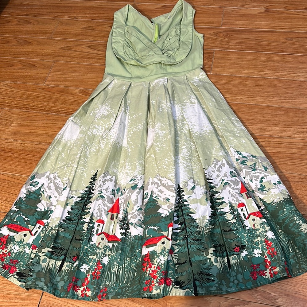 Green Scenic Print Dress